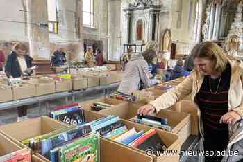 Boekenverkoop lokt veel lezers naar kerkje Attenhoven