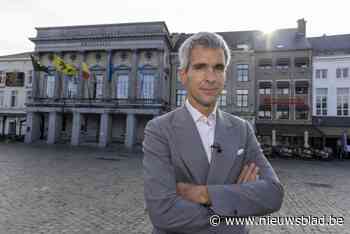 Aline (12) en Julia (10) Holslag fier op papa als burgemeester: “Gewed voor twee liter ijs”