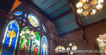 I went for a drink in Hull's former Fisherman's mission with the prettiest pool room