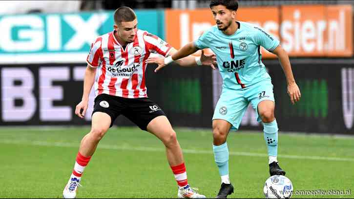 Almere - Almere City laat winst glippen bij Sparta: 2-2
