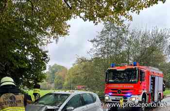 FW-E: Schwerer Verkehrsunfall - Pkw durchbricht Leitplanke und droht Abhang abzurutschen