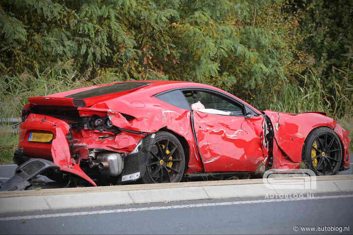 Ferrari 812 Superfast crasht hard in Oldenzaal