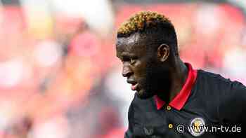 Er zeigt blutüberströmte Hand: Bayer-Star Boniface bei schwerem Autounfall verletzt