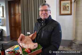 Varkenskop van 500 euro laat burgemeester in de steek: volksgeloof doorbroken