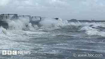 Amber warning as Storm Ashley hits Scotland