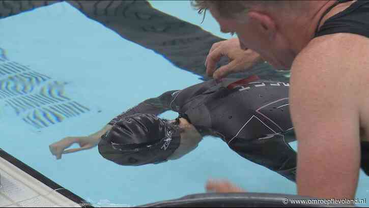 Almere - Adembenemende prestaties bij freedive-wedstrijd in Almere