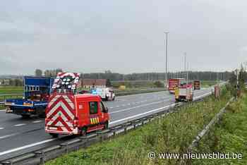 Brandweer ruimt mazoutspoor op tussen afritten E403