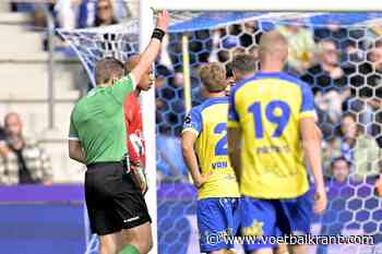Een faire Limburgse derby met vijf gele en twee rode kaarten? Serge Gumienny kritisch voor ref Visser: "Onnodig"