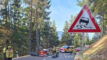 Schwerer Unfall am Rossfeld: Biker stoßen in Kurve zusammen