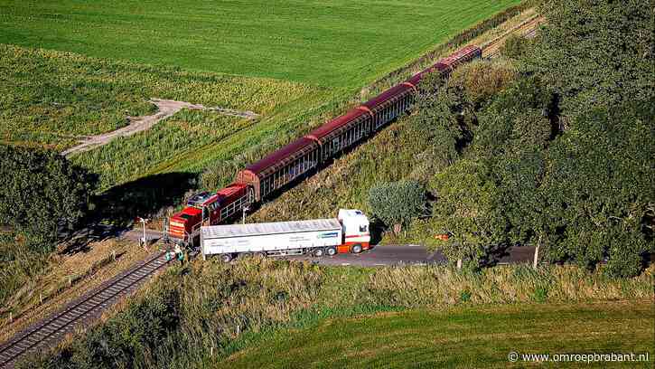 Dodelijke botsing van trein met vrachtwagen: Onderzoeksraad doet onderzoek