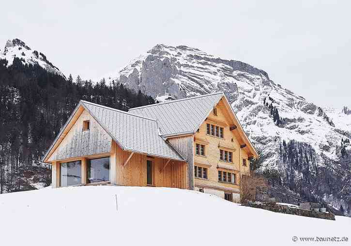 Mehrgenerationenwohnen im Schweizer Blockbau - Sanierung und Erweiterung von Studio Noun in St. Gallen