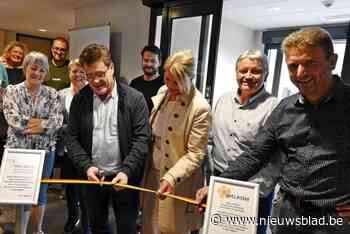 Eerste stap richting nieuwe organisatie van Pajottegem is gezet: loketten van gemeentehuis Galmaarden zijn verhuisd