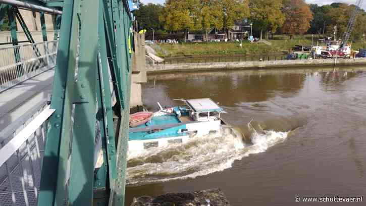 Scheepvaart in Limburg een week lang in de ban van Humadivi tegen stuw Borgharen