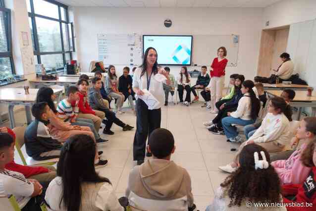 Leerlingen praten in de klas over de dood en verlies: “Op de speelplaats is er geen tijd voor verdriet, in de klas wél”