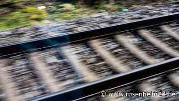 „Spielende Kinder“ im Gleisbereich sorgen für Sperrung: Lebensgefahr durch Schottersteine