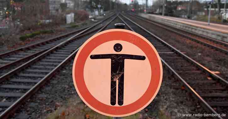 Kinder spielen auf Gleisen – Strecken kurzzeitig gesperrt