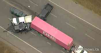 10-vehicle Calgary crash sends 7 people to hospital