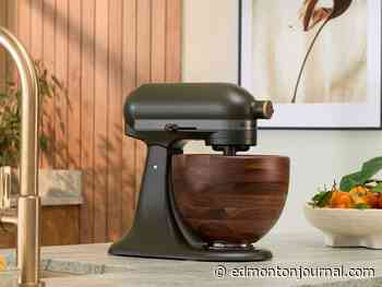 Trend-setting: Kitchenaid launches mixer with walnut wood bowl