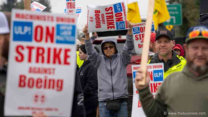 Boeing offers hefty pay increases to reach tentative deal with union amid weekslong machinists strike