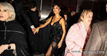 Jeff Bezos and Jessica Chastain Toast a Daring ‘Sunset Boulevard’ on Broadway