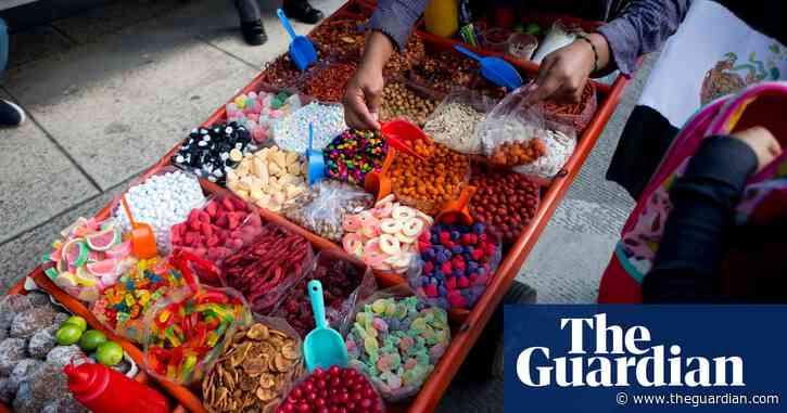 Schools in Mexico have six months to ban junk food sales or face heavy fines