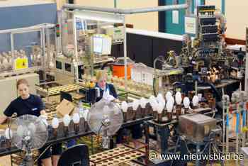 Nieuwe ontslagronde bij lampenproducent Signify kost 77 jobs: “Overgebleven werknemers zien fabriek wegdeemsteren”