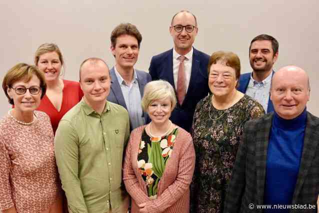 Ondanks absolute meerderheid gaat CD&V toch met partner in zee in nieuwe fusiegemeente, Vincent Van Peteghem wordt burgemeester