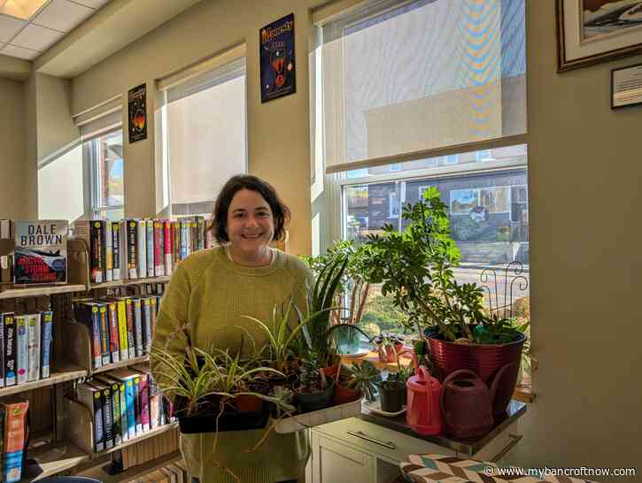 Celebrating volunteers for Ontario Library Week 