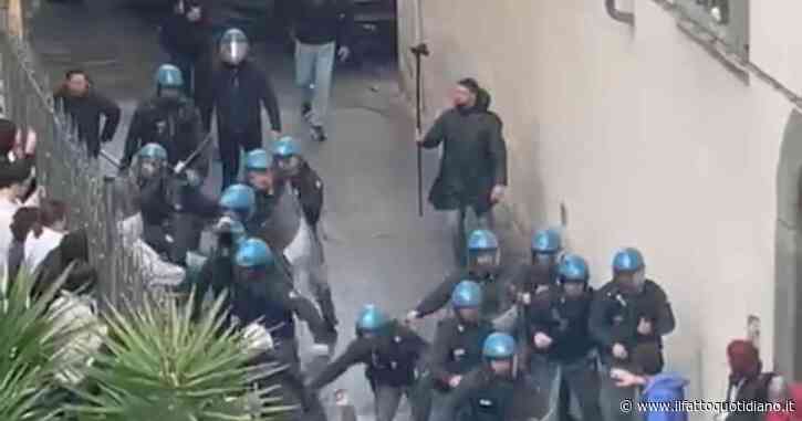 Studenti manganellati a Pisa, nel registro degli indagati una decina di poliziotti: “Lesioni lievi o eccesso colposo di legittima difesa”