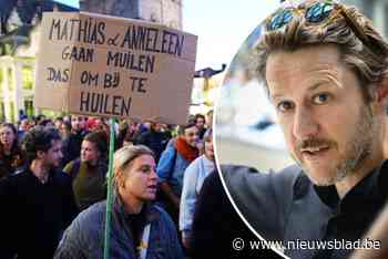 LIVE Verkiezingen in Gent. 1.000 mensen aan stadhuis voor protest - Sioen reageert teleurgesteld op breuk met Groen