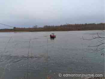Parkland RCMP rescue stranded boaters on North Saskatchewan River