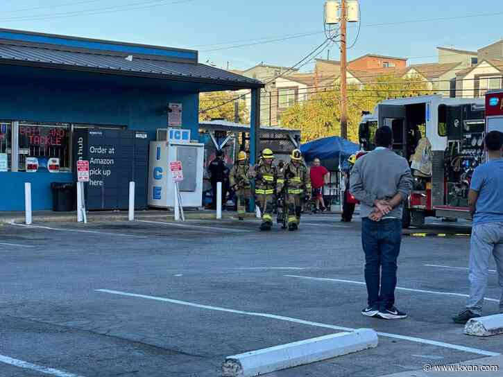 APD: Woman not in custody after allegedly hitting 4 pedestrians and food truck