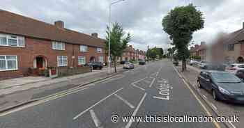 ‘Liquid thrown at man’ in Dagenham attempted robbery