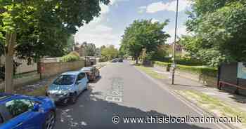 Beckenham road closed for hours as emergency repairs carried out due to sink hole