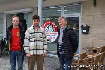 Jonge ondernemer Laurens (18) opent vierdaagse pop-up met bloemstukken, chrysanten en decoratie