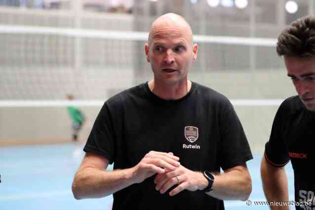 VOLLEYBABBELS. Caruur Gent B en Vamos Stekene-Sint-Gillis-Waas blijven aan de leiding, VC Hebo Borsbeke-Herzele boekt eerste winst en VC Oudegem B verslaat koploper
