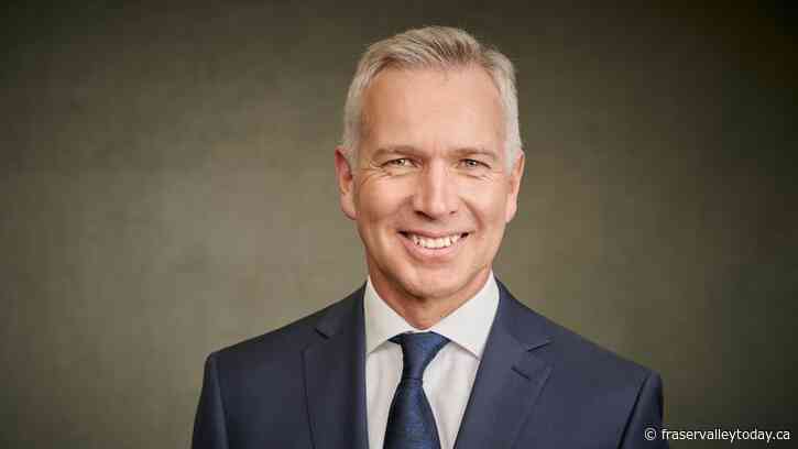 Abbotsford mayor welcomes entries for annual Christmas Card contest