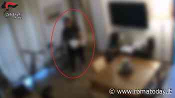 La "diabolica Patrizia" droga e rapina un uomo poi trovato morto in casa. Lo aveva già fatto fingendosi badante