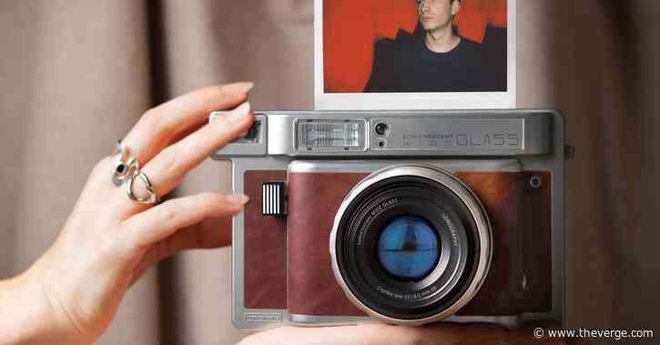 Lomography’s new instant camera uses a glass lens for sharper photos