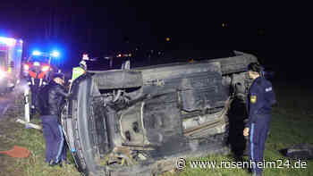 Fahrer (42) wird bei Überschlag aus Auto geschleudert und lebensgefährlich verletzt