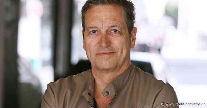 Dieter Nuhr über die Mühseligkeit seiner Arbeit