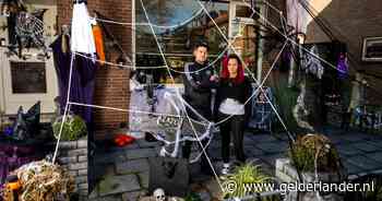 Satanistisch en veel te eng voor kinderen: versierd huis van Ferry en Kimberly verdeelt strengchristelijk dorp