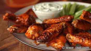 Here's How to Oven Bake the Crispiest Buffalo Wings