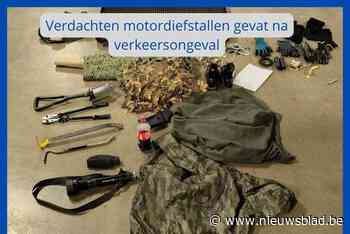 Politie neemt gestolen twee motorfietsen en wapens in beslag: “Ook een aanzienlijke hoeveelheid munitie gevonden”