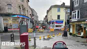 Gas work road closures 'cause decline in footfall'