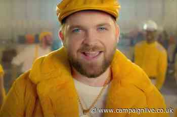 Betfair brings back Brett Flair for song and dance number