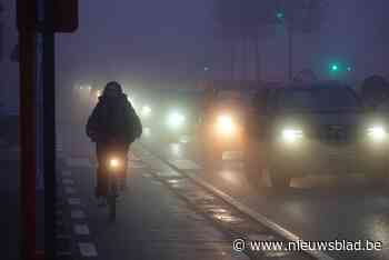 Politie beboet zeven bestuurders die in dichte mist mistlichten niet aansteken