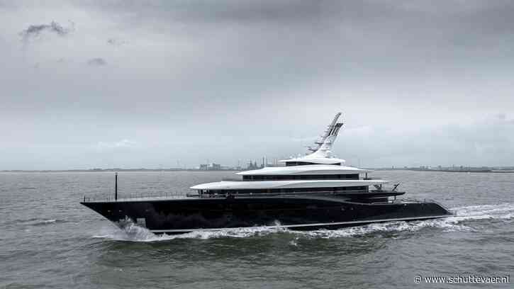 ‘Groen’ superjacht van Feadship maakt proefvaart op de Noordzee