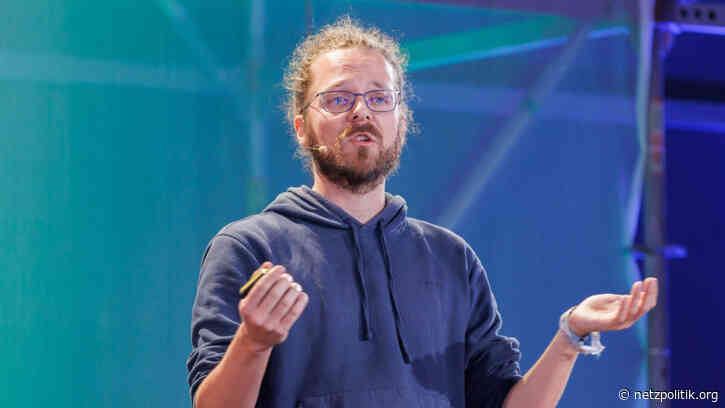 Pressefreiheit: FragDenStaat-Chefredakteur vor Gericht