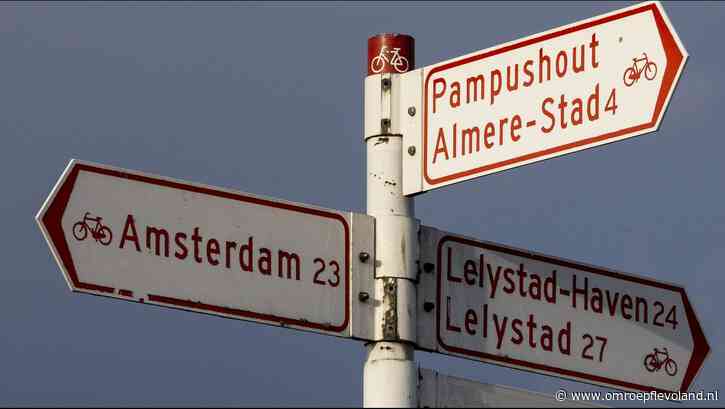 Almere - Oud-directeur ruimtelijke ordening: 'Maak een hele nieuwe polder'